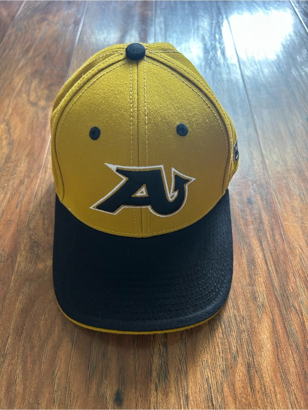 A Devil The Game Pro Fitted 6 7/8 Hat Old Gold Black